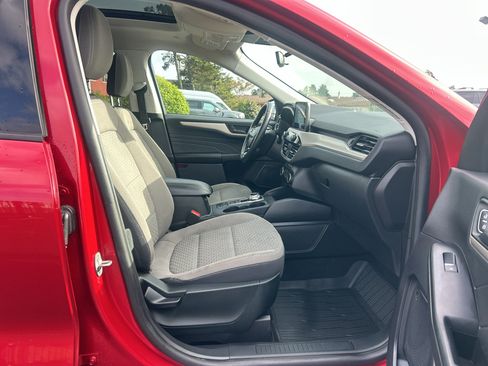 Used 2022 Ford Escape SE w/ SE Sport Appearance Package AWD/4WD image 29