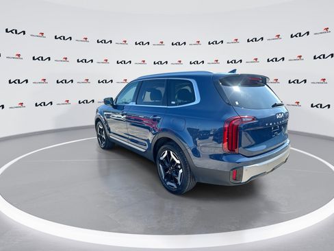 Used 2023 Kia Telluride S w/ S Sunroof Package FWD image 6