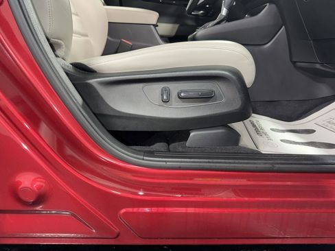 Used 2024 Honda CR-V EX-L image 12