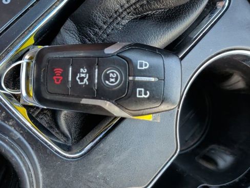 Used 2016 Ford Explorer XLT w/ Equipment Group 202A image 43