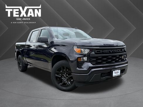 Used 2022 Chevrolet Silverado 1500 Custom RWD image 1