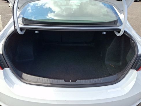 Used 2023 Chevrolet Malibu LT FWD image 18