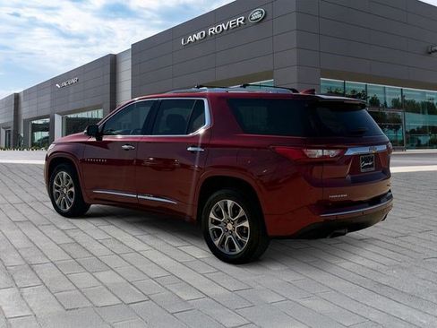 Used 2020 Chevrolet Traverse Premier FWD image 3