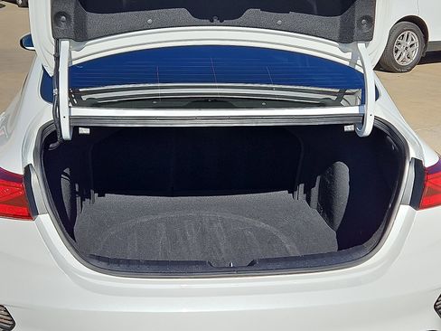 Used 2024 Kia Forte LXS image 6