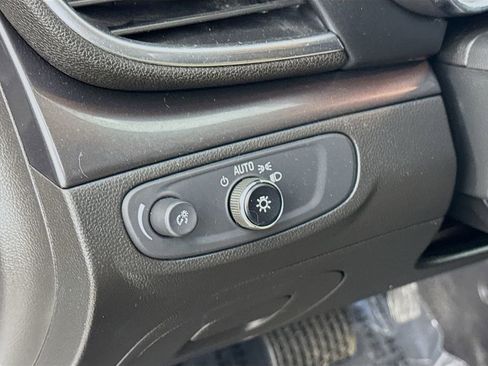 Used 2019 Buick Encore Preferred image 17