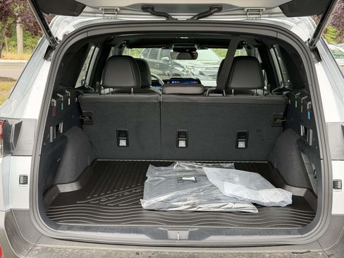 New 2026 Subaru Outback Limited AWD/4WD image 12