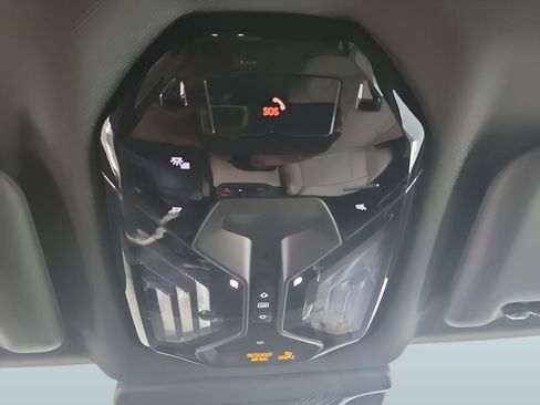 Used 2025 BMW X3 xDrive30i w/ Convenience Package image 18