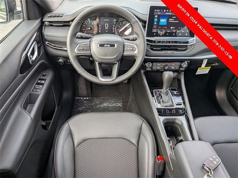 New 2026 Jeep Compass Latitude image 15