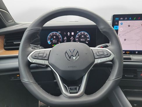 New 2026 Volkswagen Tiguan SEL R-Line image 10