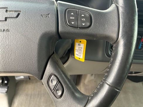 Used 2005 Chevrolet Avalanche Z71 w/ Preferred Equipment Group image 23