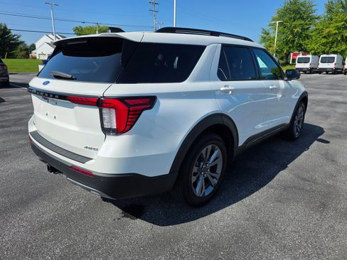 Used 2026 Ford Explorer Active w/ Active Comfort Package AWD/4WD image 5