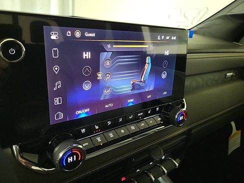 New 2026 Chevrolet Colorado ZR2 w/ LPO, Utility Wall Package image 19