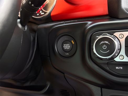 Used 2021 Jeep Wrangler Unlimited Rubicon image 22