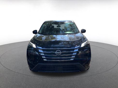 Used 2025 Nissan Rogue SV image 2