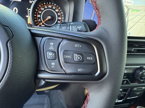 Used 2024 Jeep Wrangler Unlimited Rubicon image 33