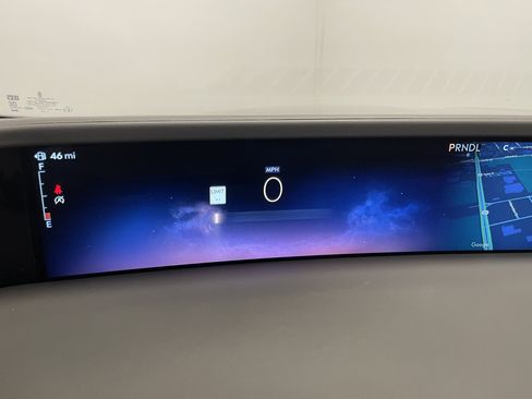 Used 2024 Lincoln Nautilus Reserve w/ Equipment Group 202A image 9