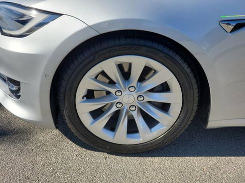 Used 2018 Tesla Model S 100D image 9