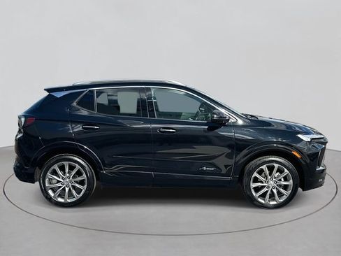 Used 2025 Buick Encore GX Avenir w/ Avenir Technology Package image 4