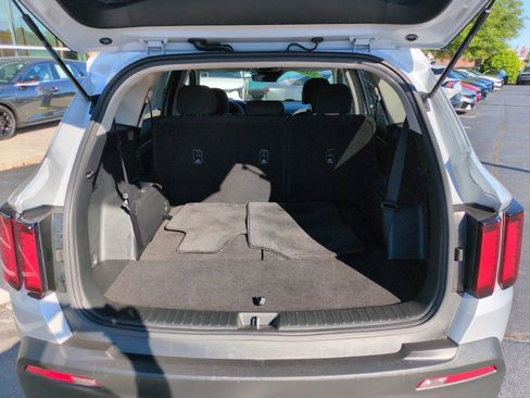 Used 2022 Kia Sorento LX FWD image 30