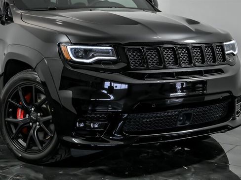 Used 2020 Jeep Grand Cherokee SRT w/ Trailer Tow Group IV AWD/4WD image 2