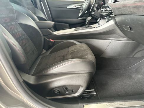 Used 2024 Alfa Romeo Tonale Veloce image 38