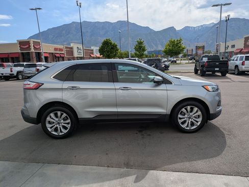 Used 2022 Ford Edge Titanium w/ Equipment Group 301A AWD/4WD image 2