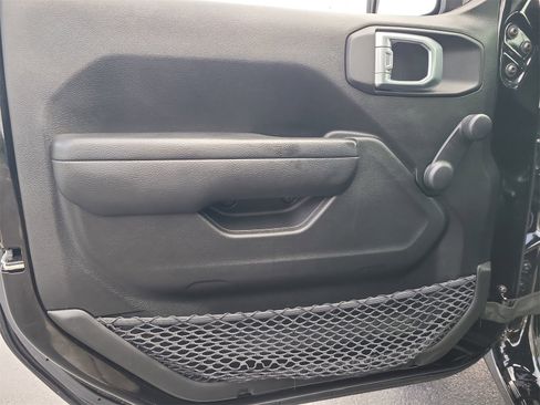 Used 2023 Jeep Wrangler Sport image 15