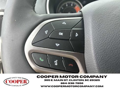 Used 2021 Jeep Cherokee Limited image 28