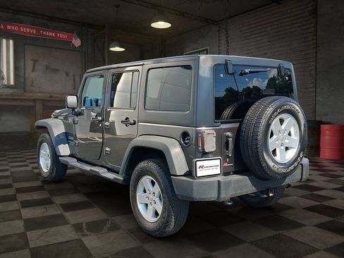 Used 2017 Jeep Wrangler Unlimited Sport w/ Quick Order Package 24S AWD/4WD image 4