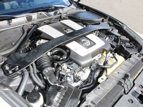 Used 2014 Nissan 370Z Coupe image 31