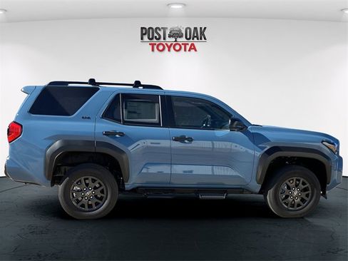 New 2026 Toyota 4Runner SR5 image 8