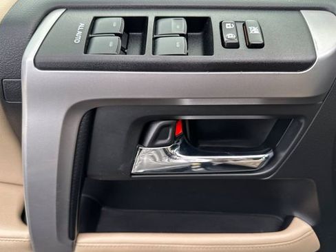 Used 2022 Toyota 4Runner SR5 Premium w/ Moonroof Package image 11