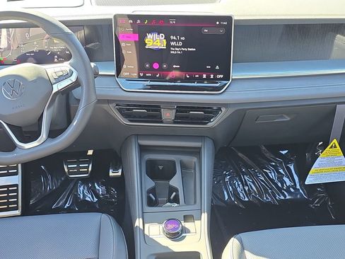 New 2026 Volkswagen Tiguan SE R-Line image 12