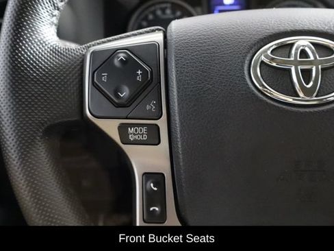 Used 2018 Toyota Tacoma SR5 RWD image 7