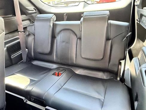 Used 2023 Mitsubishi Outlander SEL AWD/4WD image 19
