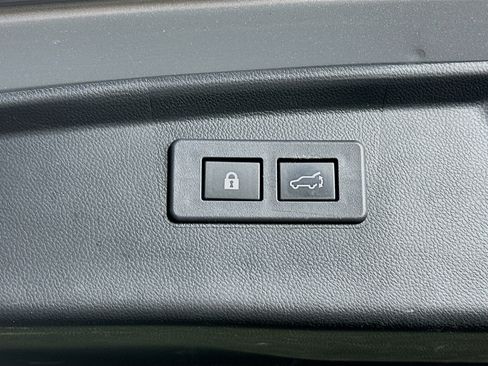 Used 2020 Subaru Outback Limited w/ Popular Package #2 AWD/4WD image 32