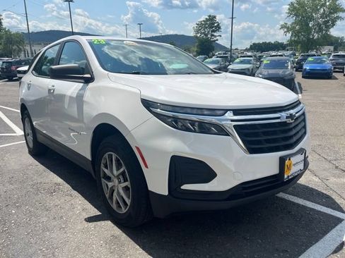 Used 2023 Chevrolet Equinox LS w/ LPO, Cargo Package AWD/4WD image 6