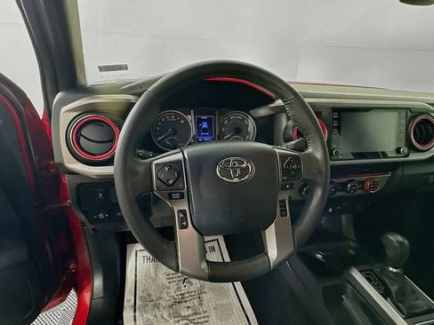 Used 2020 Toyota Tacoma SR5 image 17