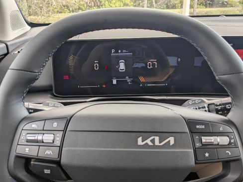 New 2026 Kia Sportage EX FWD image 33