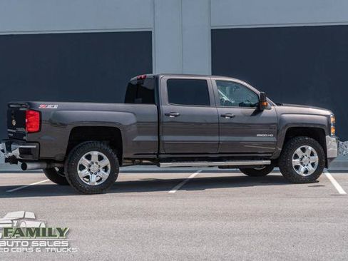 Used 2015 Chevrolet Silverado 2500 LT w/ LT Convenience Package AWD/4WD image 9
