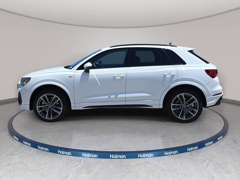 Certified 2025 Audi Q3 2.0T Premium w/ Convenience Package AWD/4WD image 8