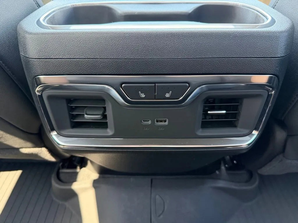 New 2026 Chevrolet Silverado 2500 High Country w/ High Country Premium Package AWD/4WD image 29