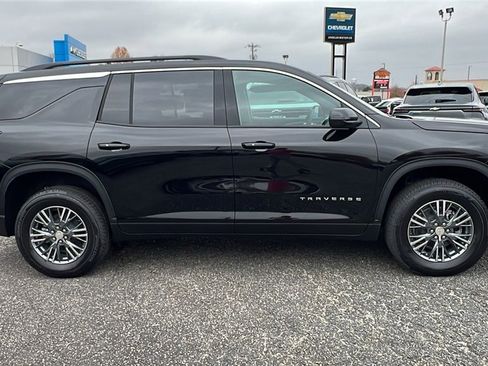 New 2026 Chevrolet Traverse LT image 4