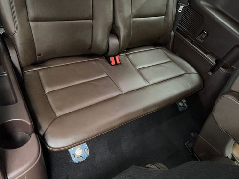 Used 2021 Ford Explorer King Ranch w/ Premium Technology Package image 40