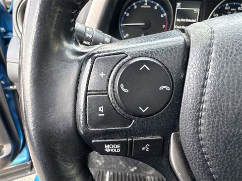 Used 2018 Toyota RAV4 XLE image 20