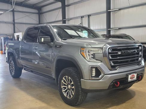 Used 2021 GMC Sierra 1500 AT4 w/ AT4 Value Package AWD/4WD image 3