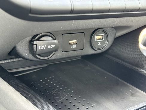 Used 2023 Hyundai Elantra SEL w/ Convenience Package FWD image 7