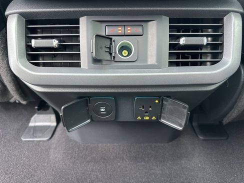 New 2025 Ford F150 Lariat w/ Equipment Group 502A High image 27