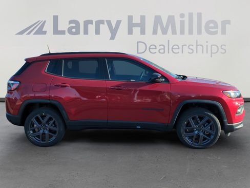 New 2026 Jeep Compass Latitude image 6