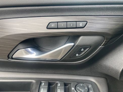 Certified 2023 GMC Terrain SLT w/ Elevation Edition FWD image 19